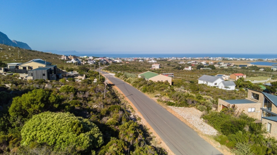 To Let 6 Bedroom Property for Rent in Bettys Bay Western Cape